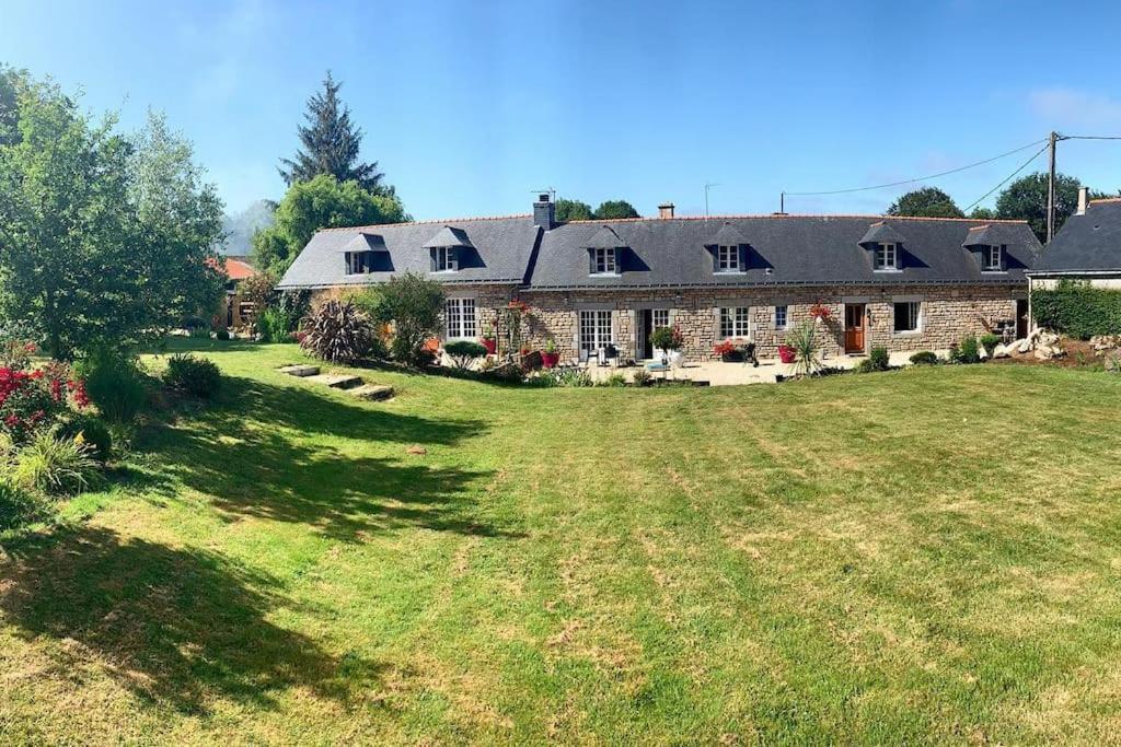 Gîte L'évidence Saint-Caradec-Tregomel Exterior foto